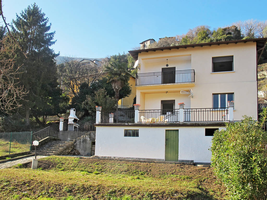 LAKE COMO house for sale - Il Pontile Real Estate Agency in Menaggio