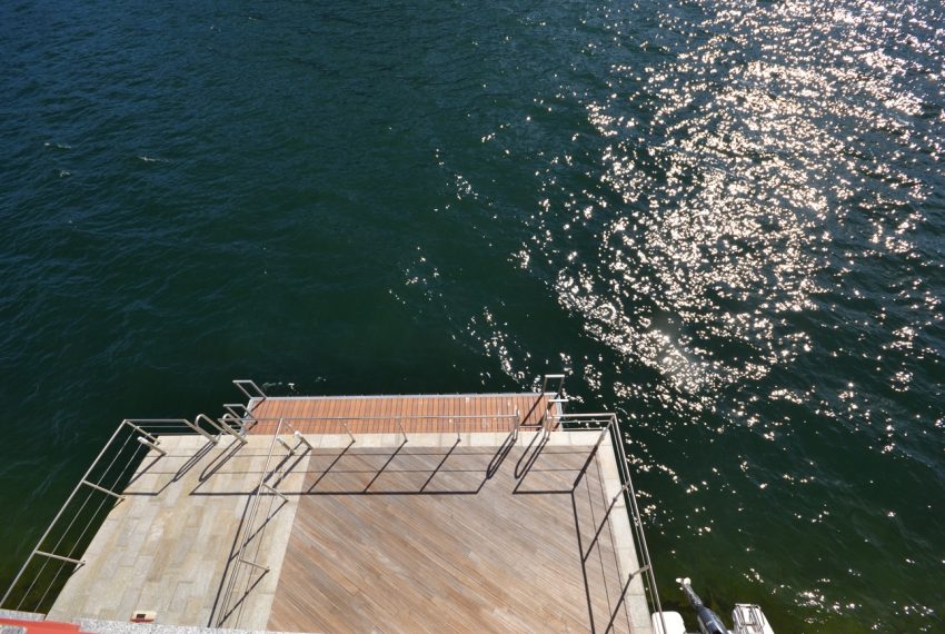Lake Lugano Porlezza apartment for sale directly on the lake with boat mooring (5)