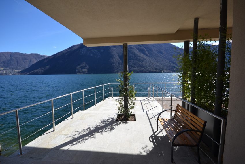 Lake Lugano Porlezza apartment for sale directly on the lake with boat mooring (9)
