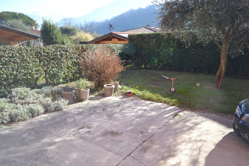 Lenno large apartment for sale with garden and garage (6) Altolario