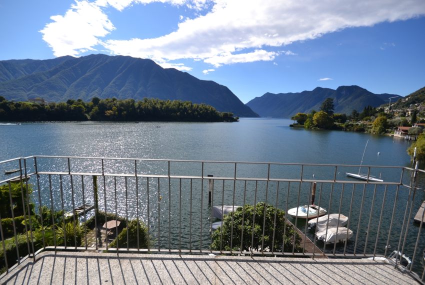 Lake Como Ossuccio penthouse with direct access to the lake (2)