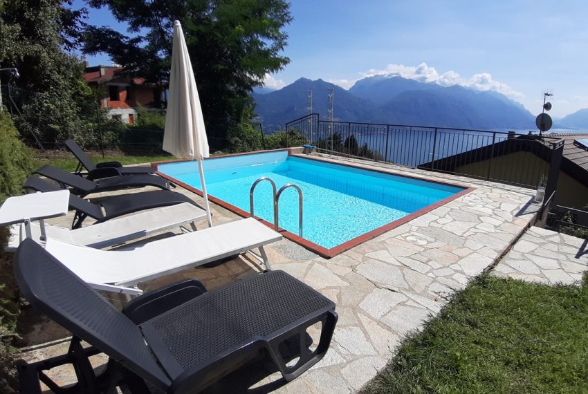 Apartment in residence with pool. Menaggio hillside (17)