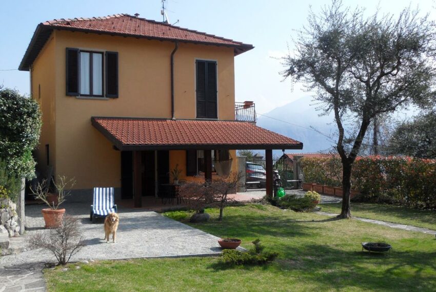 Lake Como vilal for sale in Mezzegra with garden and view (4)