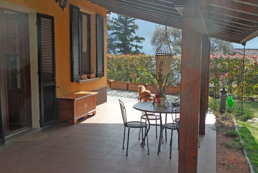 Lake Como vilal for sale in Mezzegra with garden and view (5)