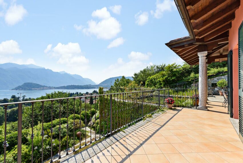 Villa for sale in Griante - Lake Como with pool and lake view (30)