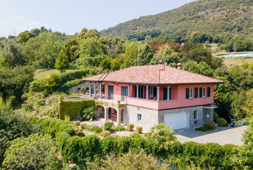 Villa for sale in Griante - Lake Como with pool and lake view (48)