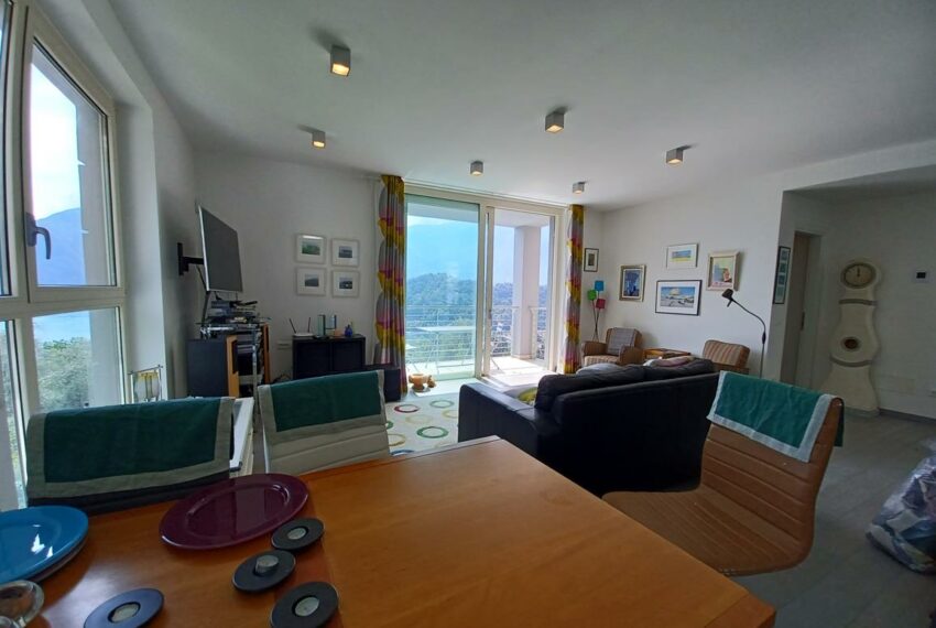 Tremezzina apartment for sale with pool and lake view (17)