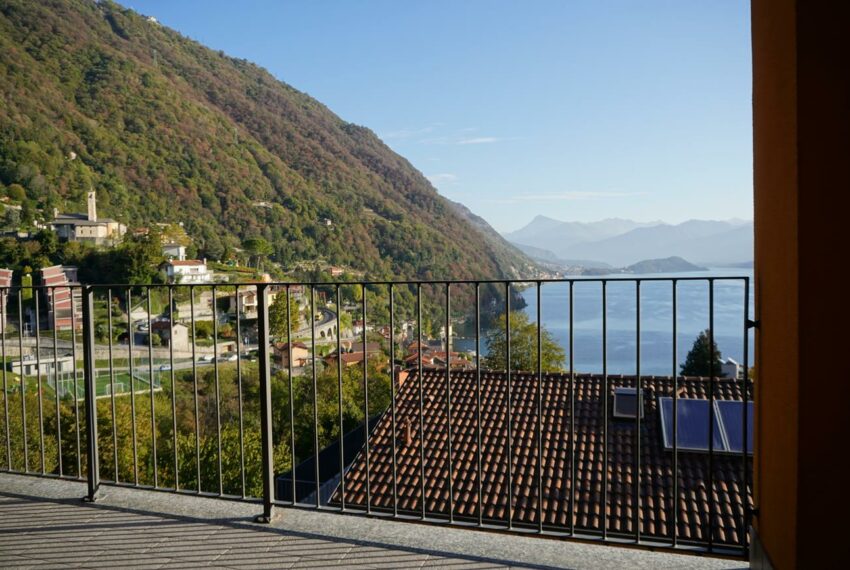 Argegno large apartment for sale in residence with pool (12)