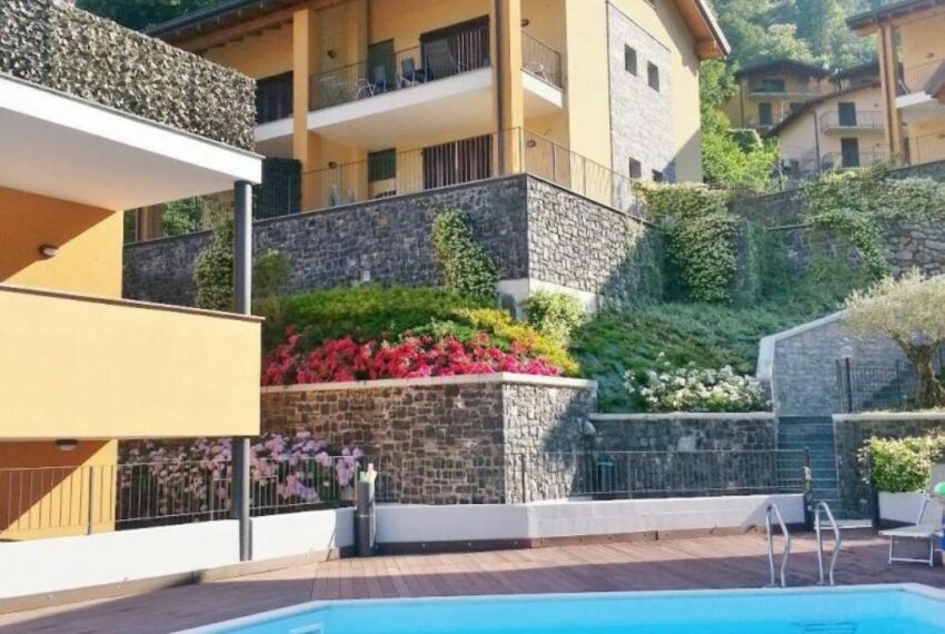 Argegno one bedroom apartment for sale in residence with pool. Apartament with private garden (7)