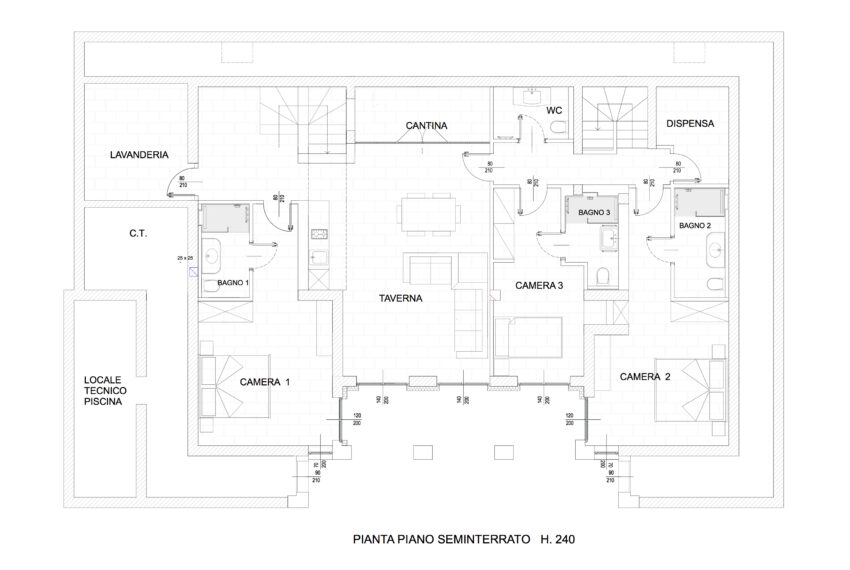 Piano Terra - seminterrato. Ground-basement floor