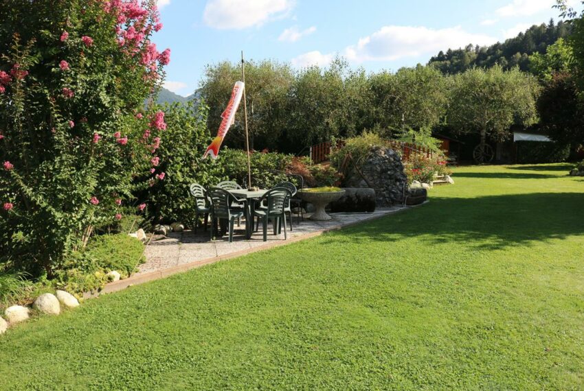 Valle Intelvi villa for sale with parkland and pool (15)