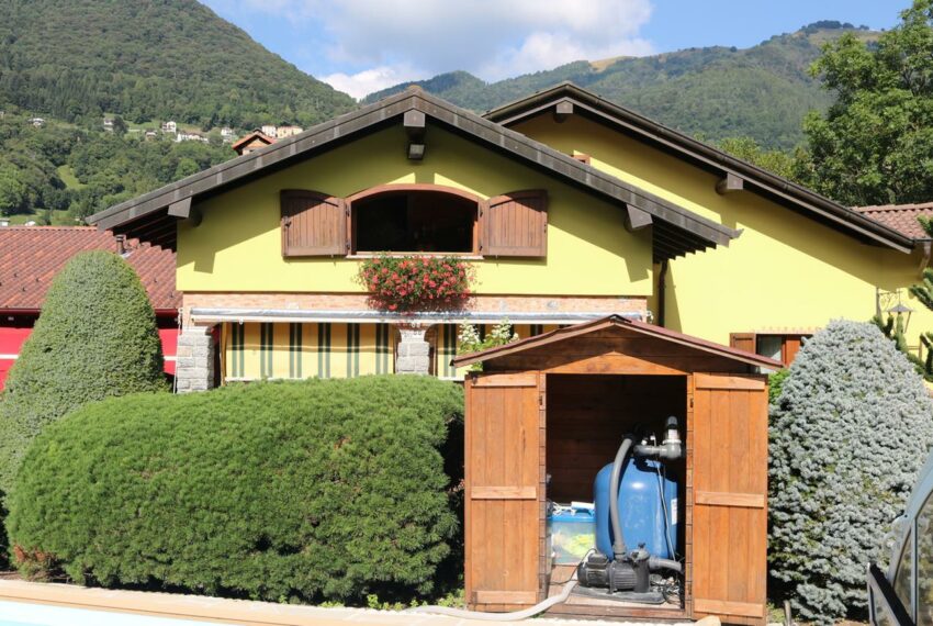 Valle Intelvi villa for sale with parkland and pool (5)