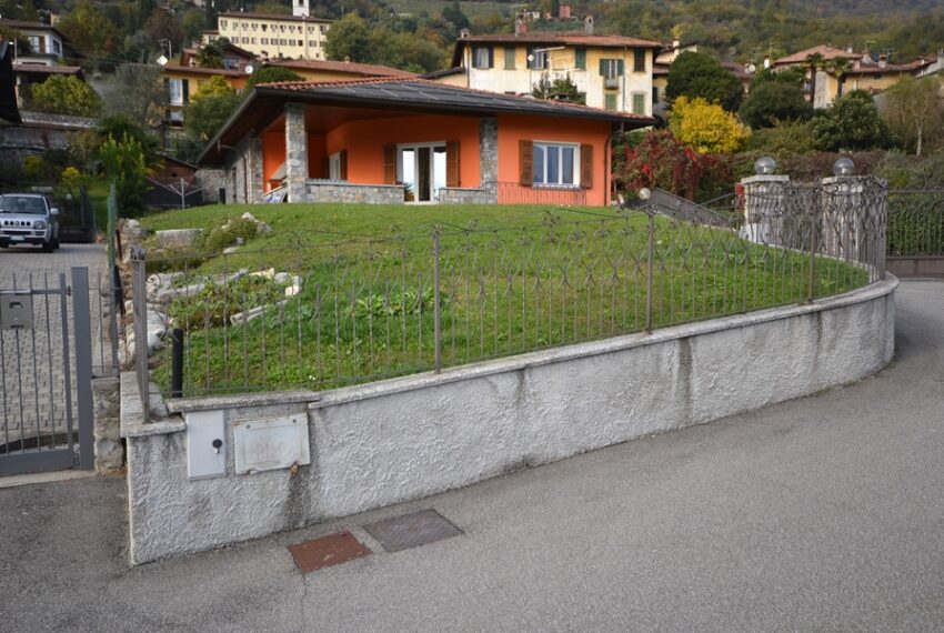 Villa con piscina interna in vendita a Lenno (40)