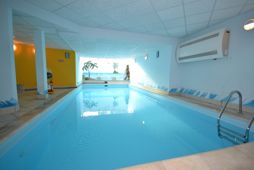 Villa con piscina interna in vendita a Lenno (8)