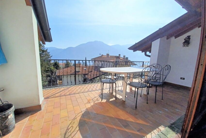Penthouse for sale in Tremezzina - Lake Como, with terrace overlloking the lake, garage and pool (24)