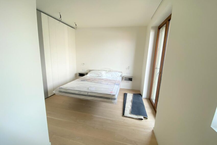 menaggio apartment with terrace in residence with pool and lake view (7)