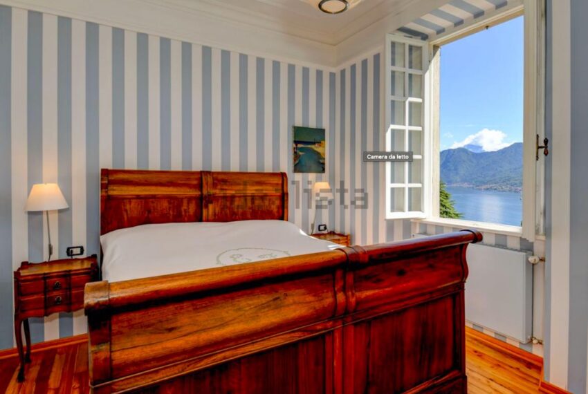 Lake Como luxury villa for sale including pool and parkland (19)