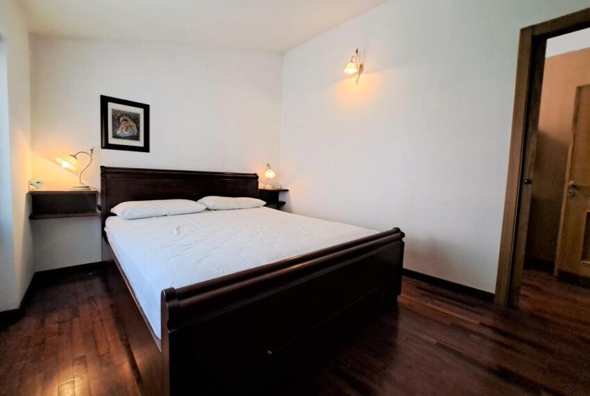 Domaso lake front apartment in residence with pool (10)