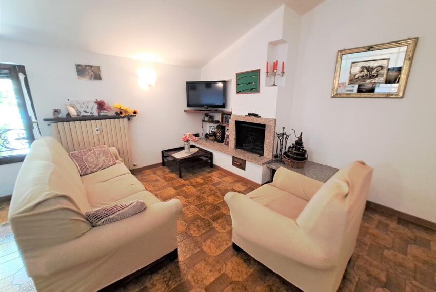 Domaso lake front apartment in residence with pool (19)