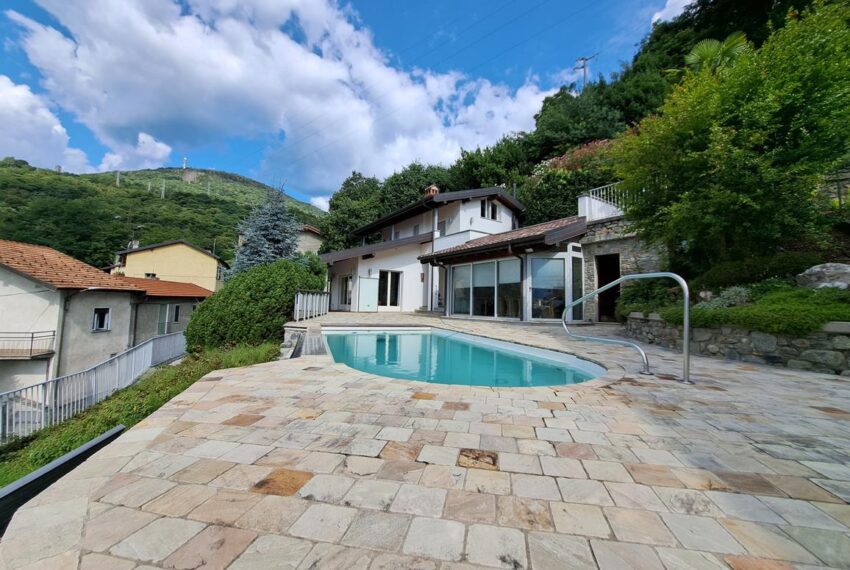 Villa for sale in Gravedona with lake view and pool (39)