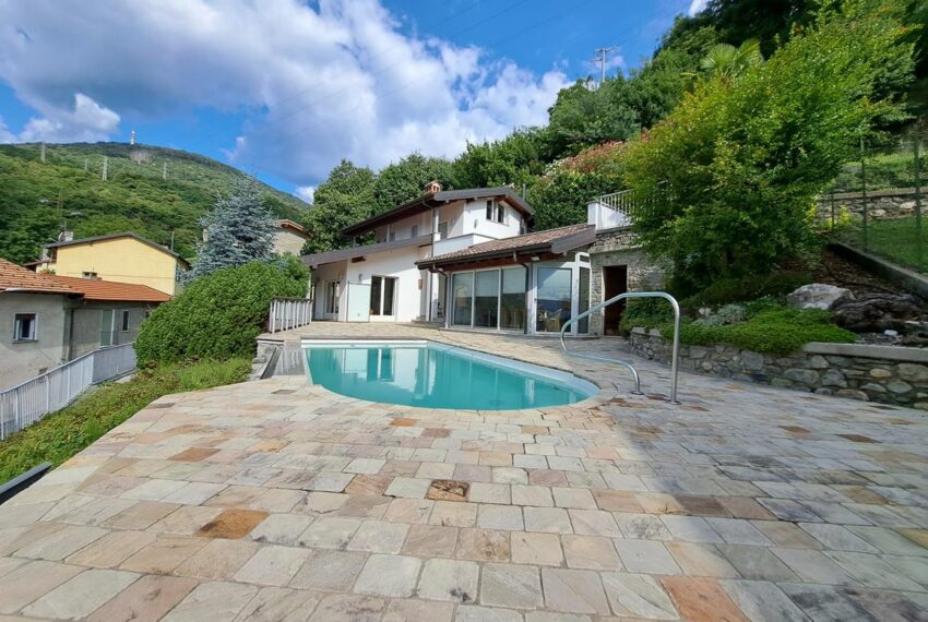 Villa for sale in Gravedona with lake view and pool (41)