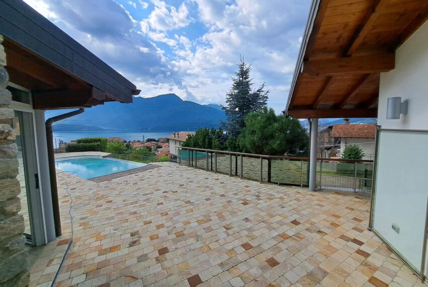 Villa for sale in Gravedona with lake view and pool (42)
