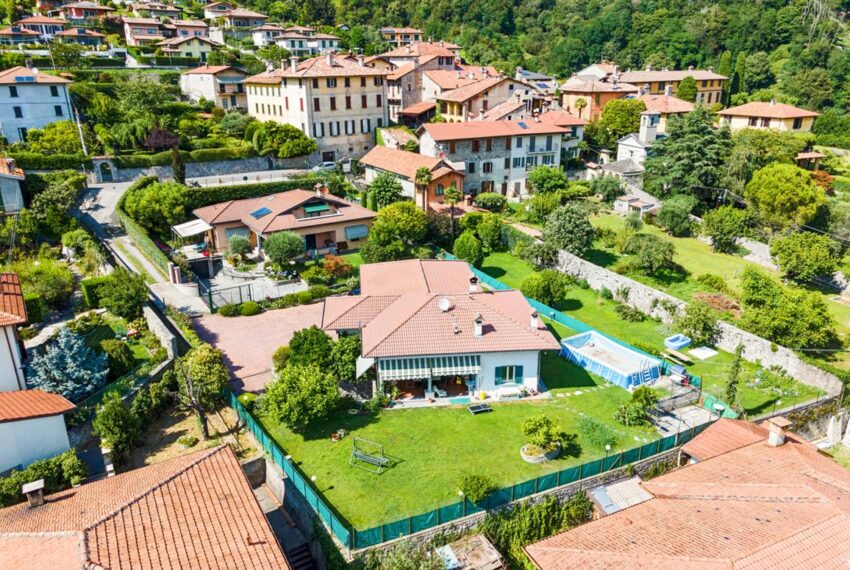 Villa for sale in Tremezzina with large garden (34)