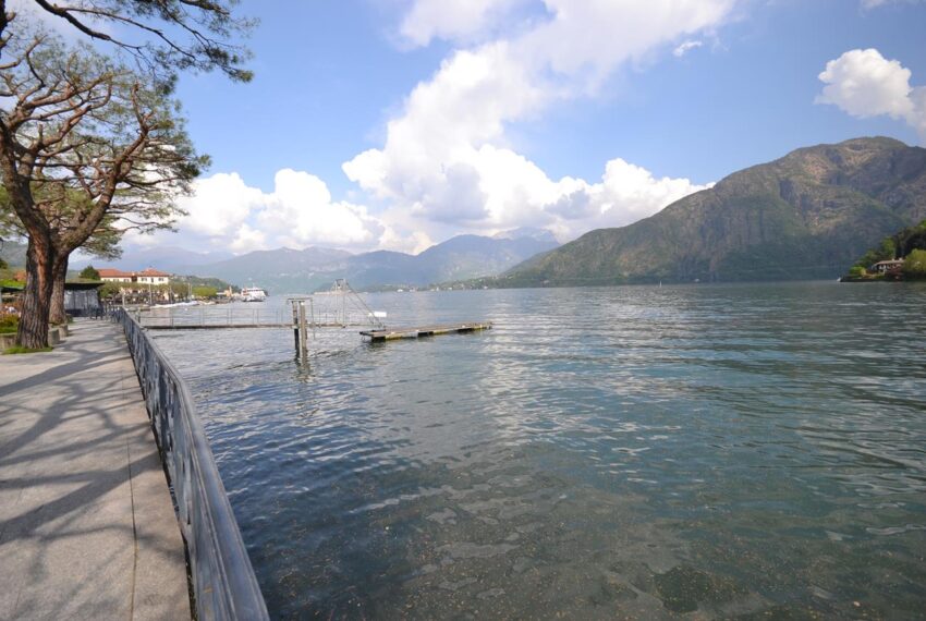 Lake front apartment for sale in Tremezzina - Lake Como, with pool and private mooring (3)