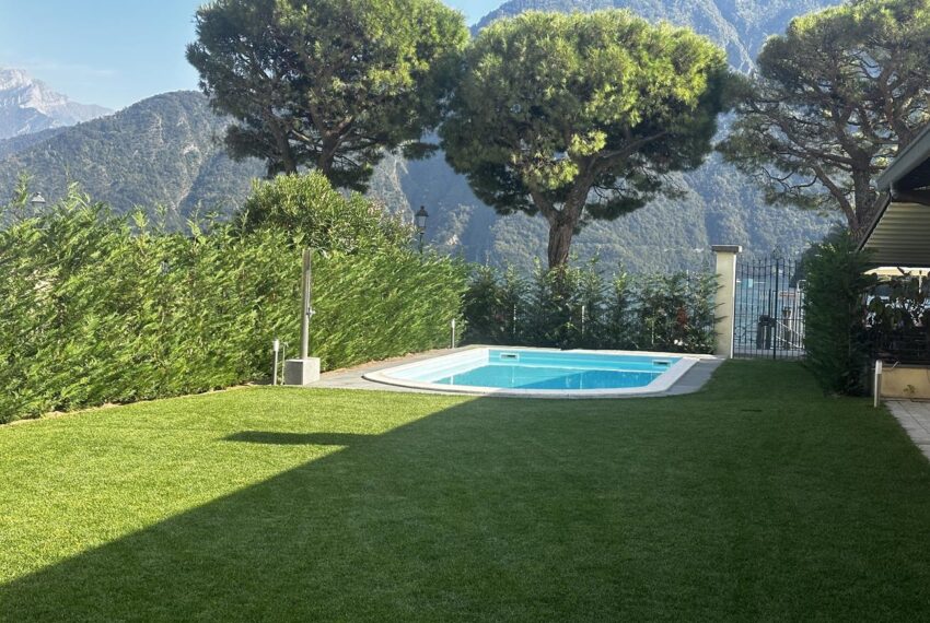 Lake front apartment for sale in Tremezzina - Lake Como, with pool and private mooring (9)