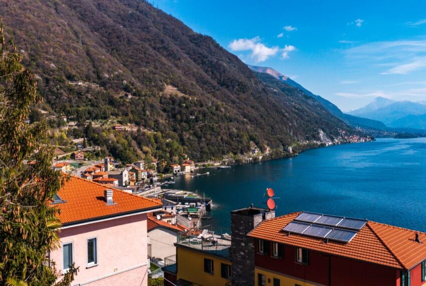 Large apartment for sale in Argegno, with private garden, terraces and lake view (29)