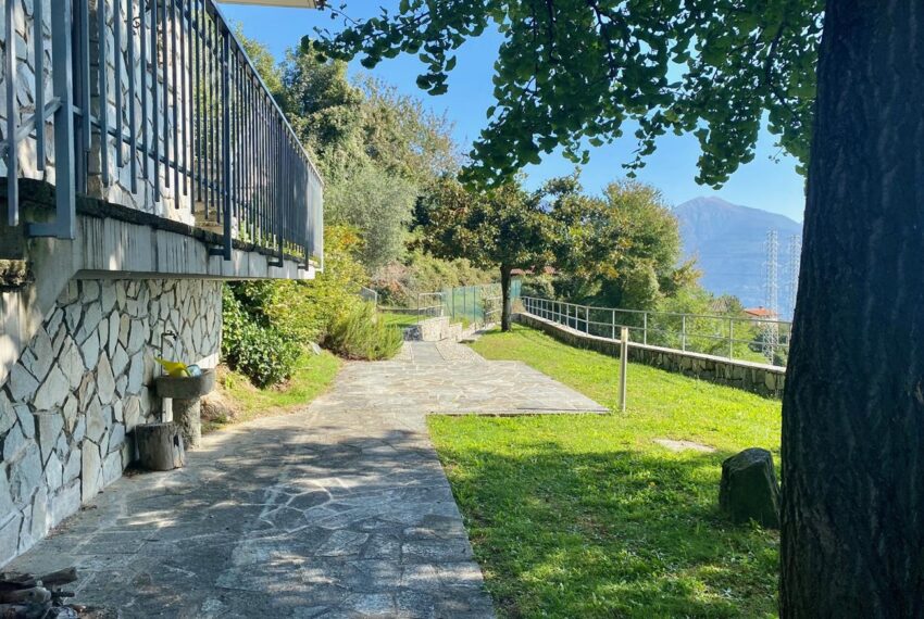 a- Villa Casa in Plesio in vendita con vista lago bellissima (20)