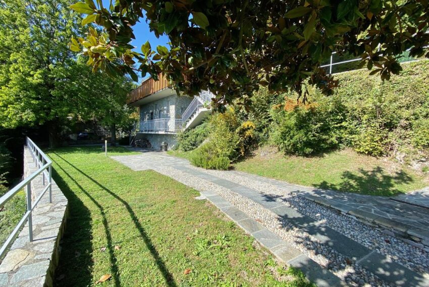 a- Villa Casa in Plesio in vendita con vista lago bellissima (21)
