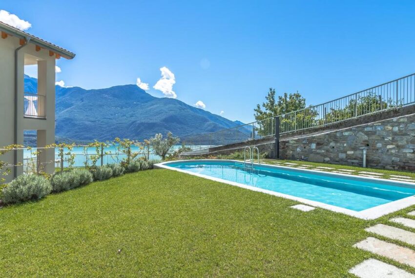 Apartment for sale in Domaso in residence with pool (14)