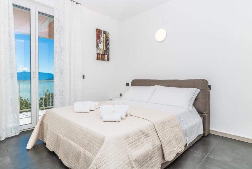 Apartment for sale in Domaso in residence with pool (15)