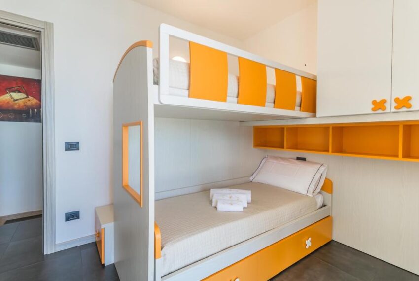 Apartment for sale in Domaso in residence with pool (18)
