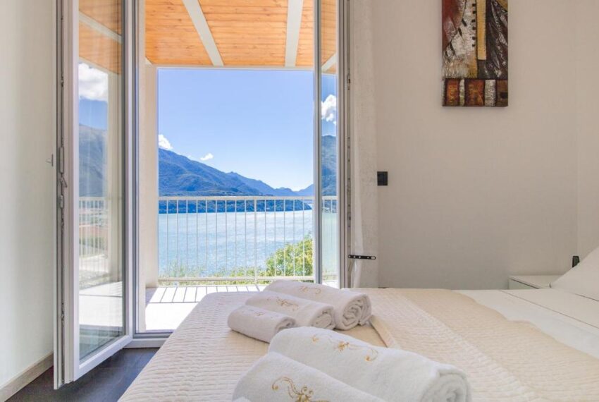 Apartment for sale in Domaso in residence with pool (30)