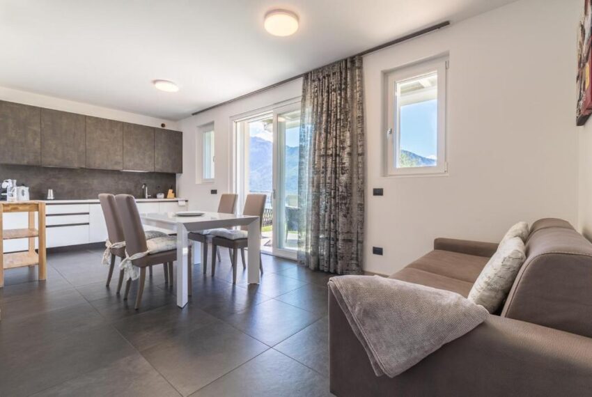 Apartment for sale in Domaso in residence with pool (8)