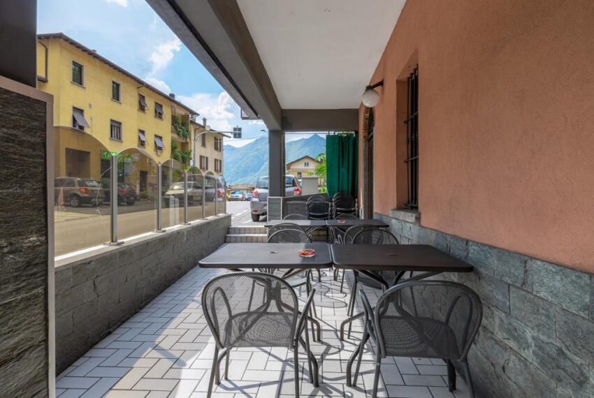 Carlazzo bar in vendita (1)