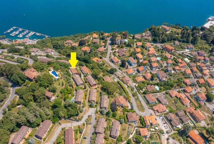 Menaggio villetta vista lago, con giardino, in residence con piscina e tennis (17)
