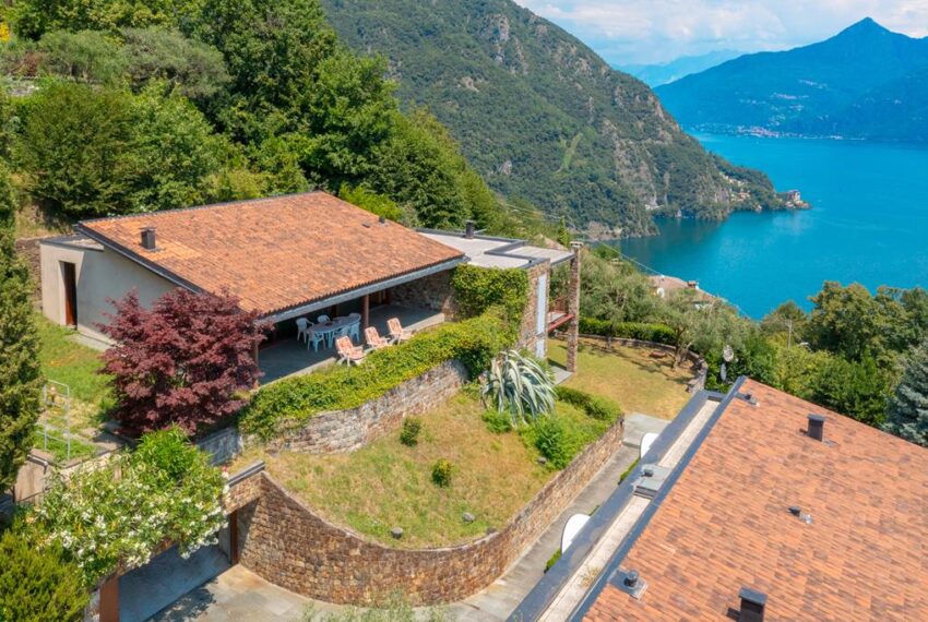 Menaggio villetta vista lago, con giardino, in residence con piscina e tennis (19)