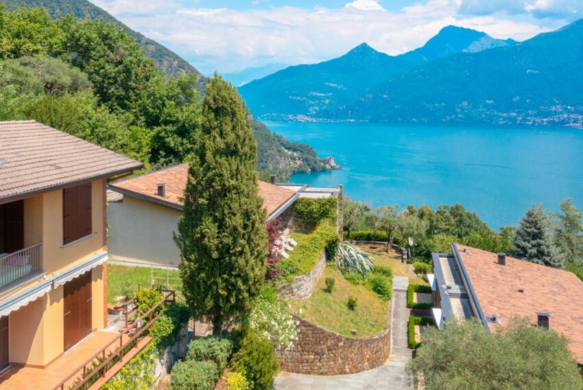 Menaggio villetta vista lago, con giardino, in residence con piscina e tennis (21)