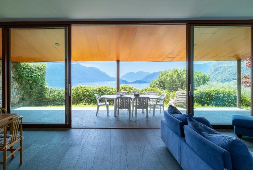 Menaggio villetta vista lago, con giardino, in residence con piscina e tennis (33)