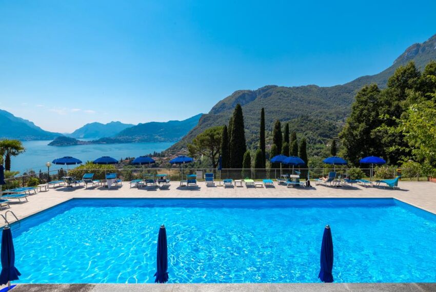 Menaggio villetta vista lago, con giardino, in residence con piscina e tennis (55)