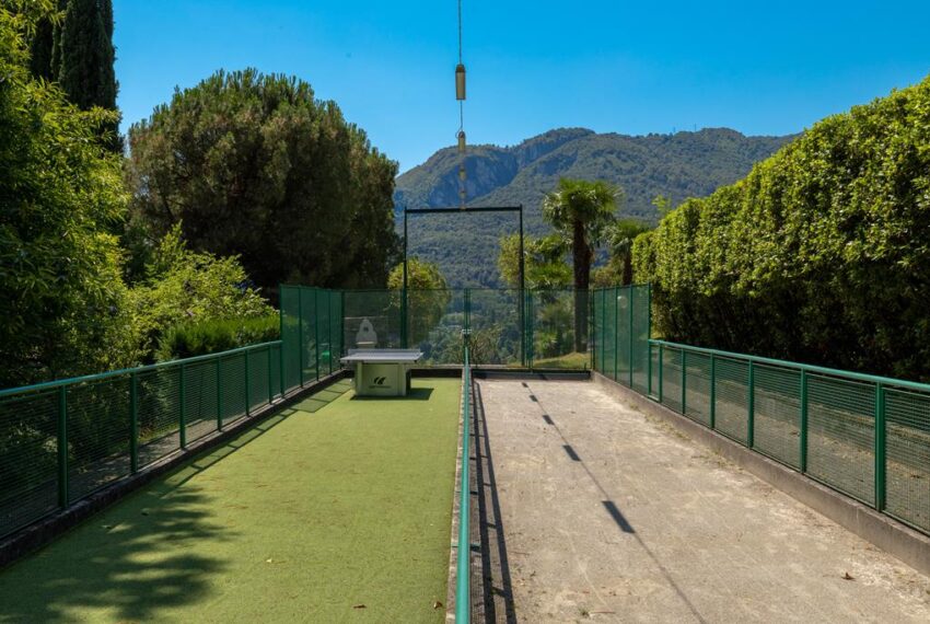 Menaggio villetta vista lago, con giardino, in residence con piscina e tennis (61)