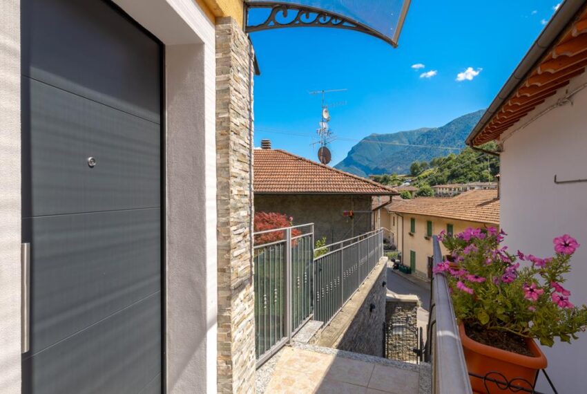 Casa Carlazzo con giardino (1)