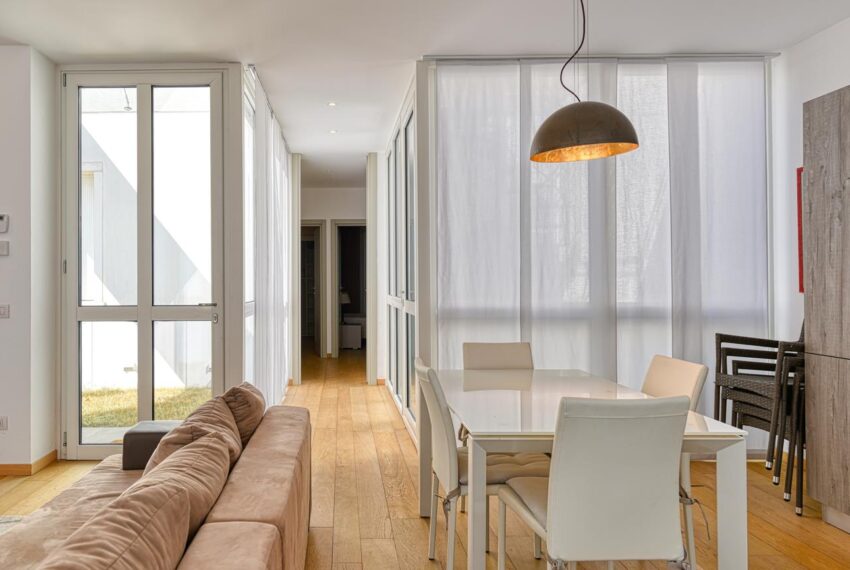 Lake Como Griante. Lake front apartment with terrac and garden (1)