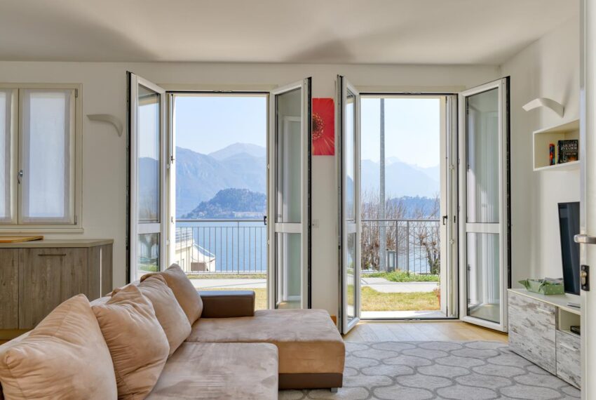 Lake Como Griante. Lake front apartment with terrac and garden (17)