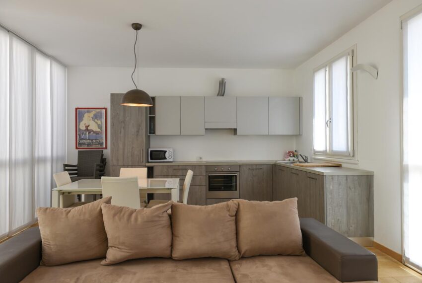 Lake Como Griante. Lake front apartment with terrac and garden (20)