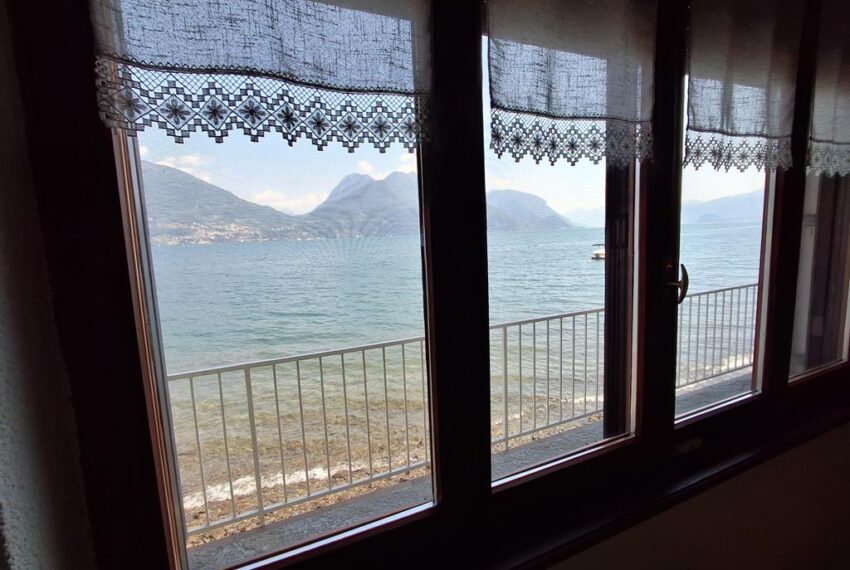 San Siro - Lake Como - lakeside villa (12)