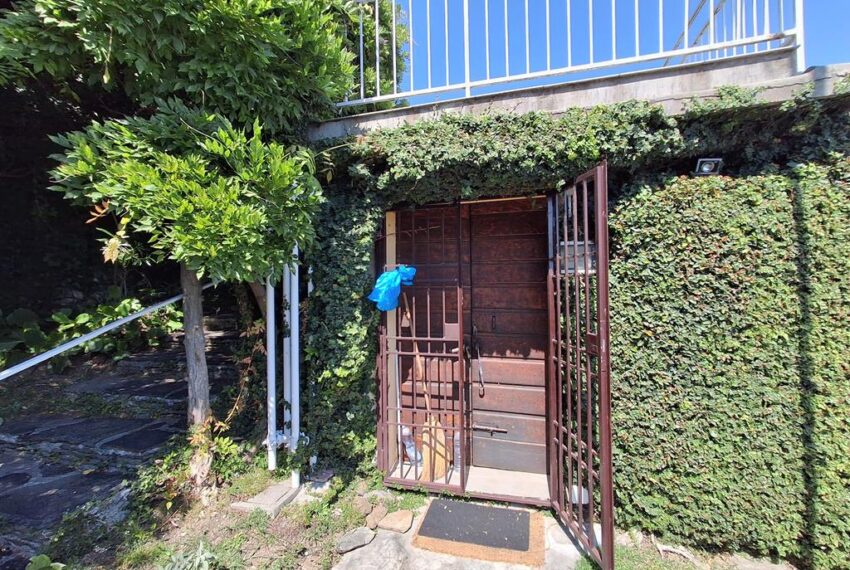 San Siro - Lake Como - lakeside villa (22)